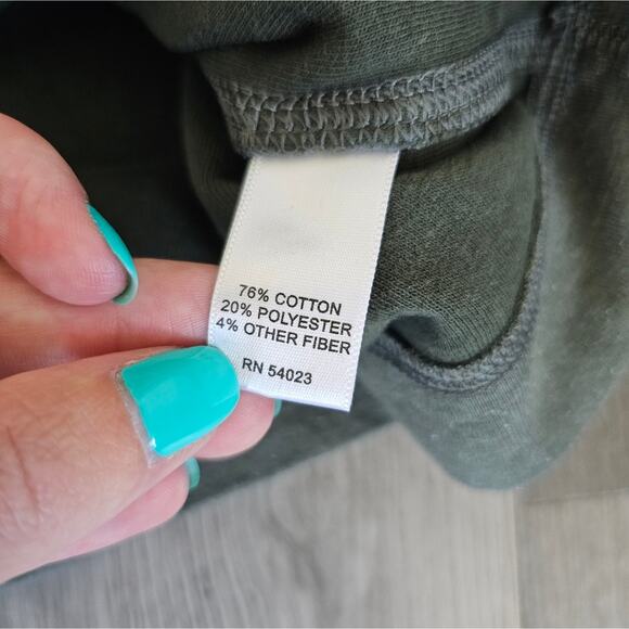 Banana Republic Half Zip - Picture 5 of 5